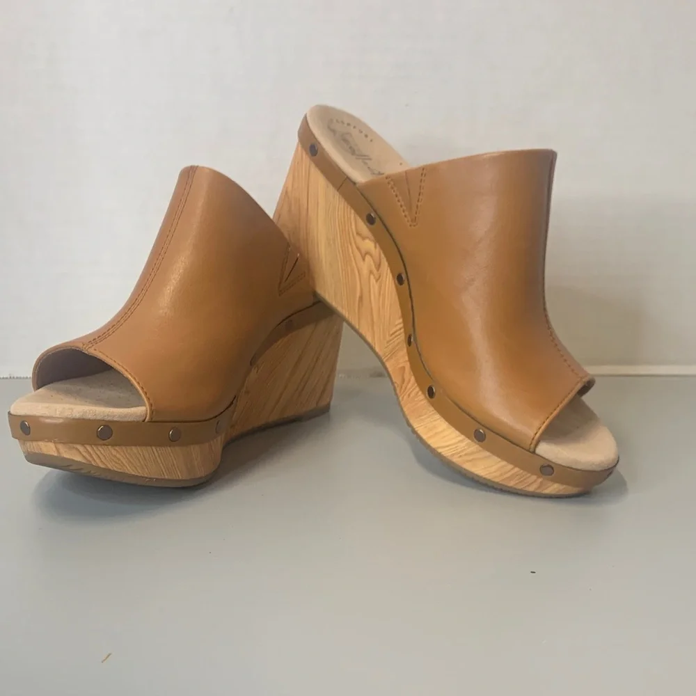 Clarks Brown Leather copper accents Wedge 3” Mules Size 9 - Picture 1 of 13